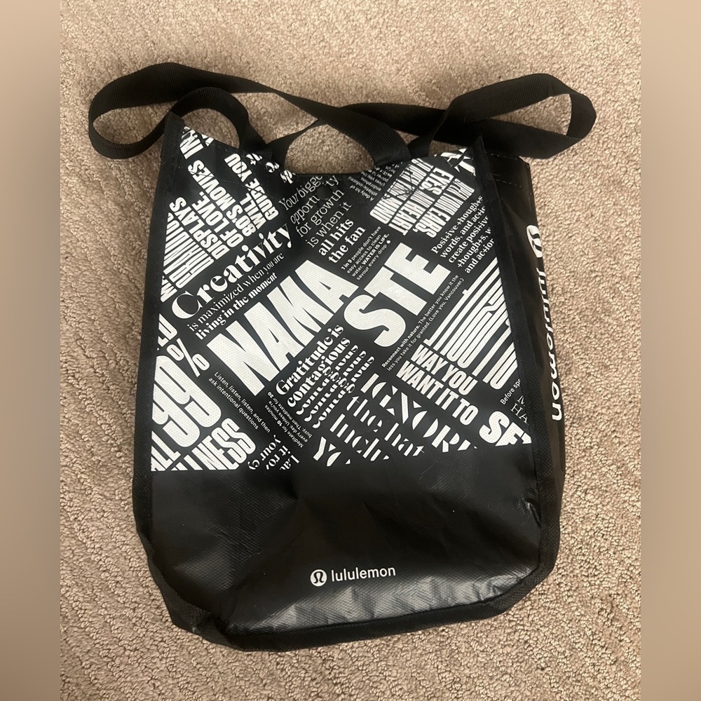 Lululemon - black small tote